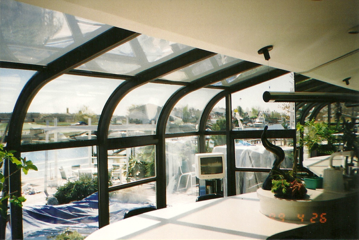 Greenhouses & Sunrooms